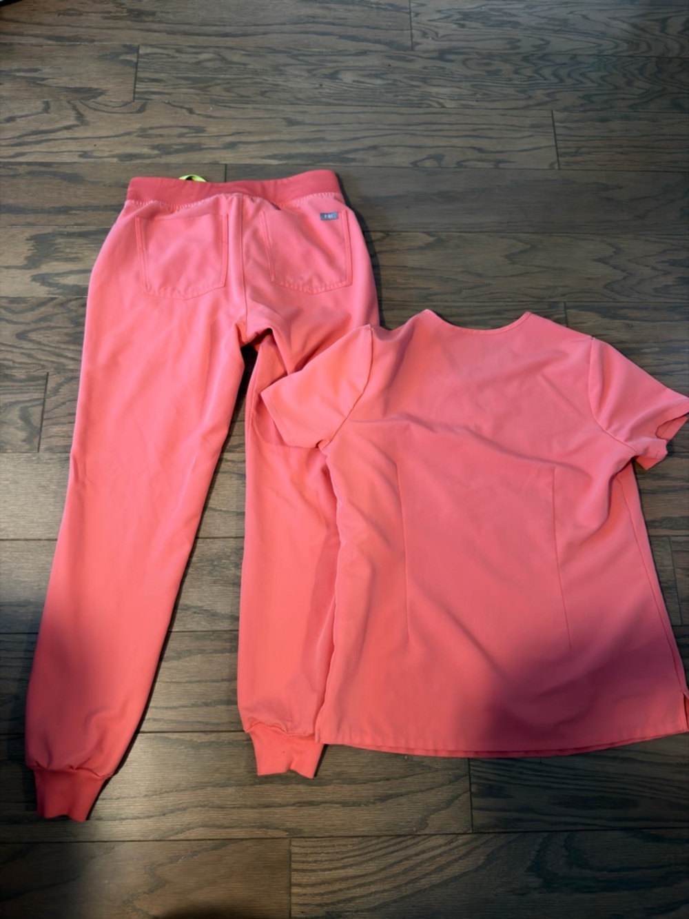 FIGS Hot Coral Scrub Set - Top & Jogger Pants - Picture 5 of 7